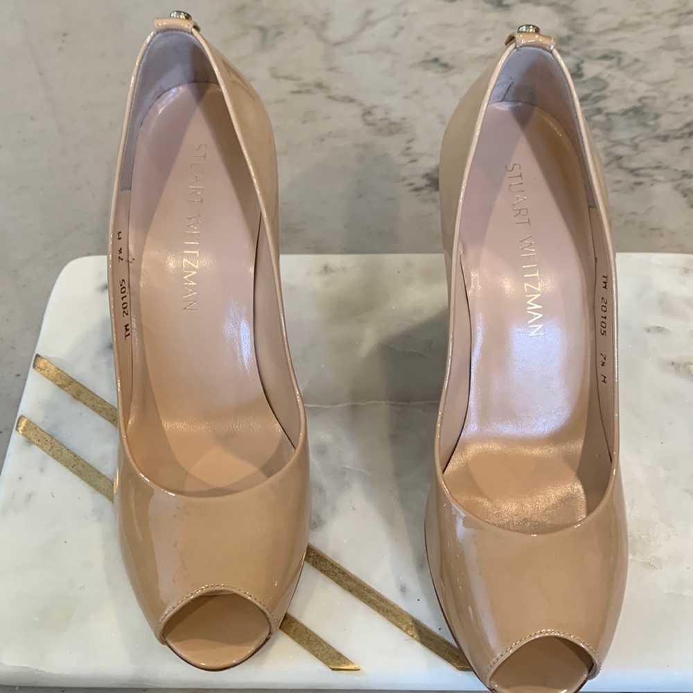 Stuart Weitzman Ellie Patent Leather Nude Wedge Pumps 7.5M Excellent condition